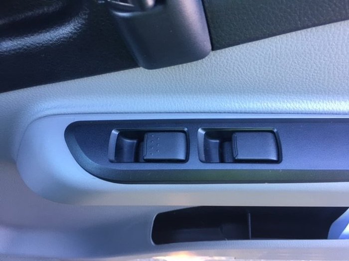 2020 FUSO CANTER 815 null null White