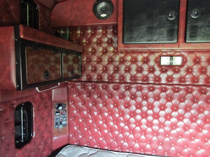 2012 KENWORTH K200 STRETCHCAB null null BLUE