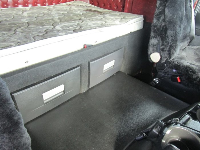 2012 KENWORTH K200 STRETCHCAB null null BLUE