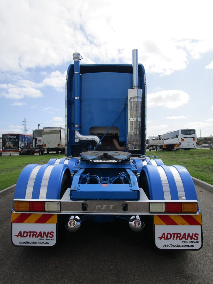 2012 KENWORTH K200 STRETCHCAB null null BLUE
