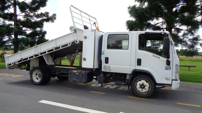 2013 Isuzu NQR450 White