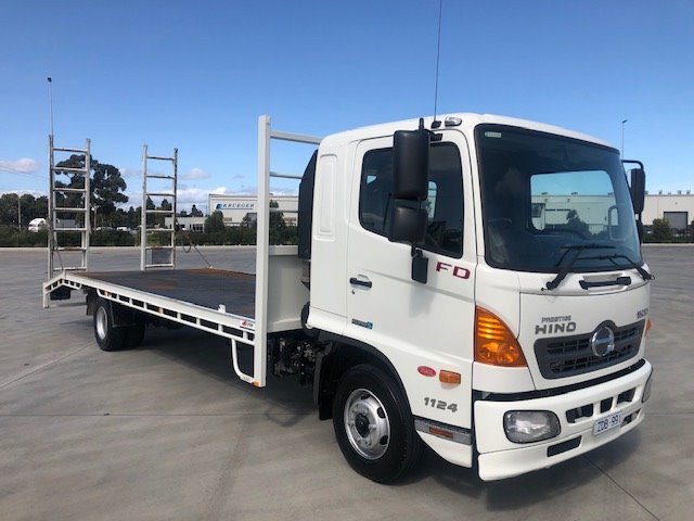 2012 Hino FD 1124-500 Series BEAVERTAIL