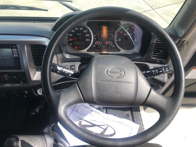 2012 Hino FD 1124-500 Series BEAVERTAIL