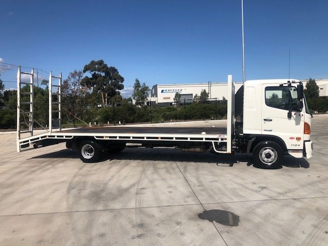 2012 Hino FD 1124-500 Series BEAVERTAIL