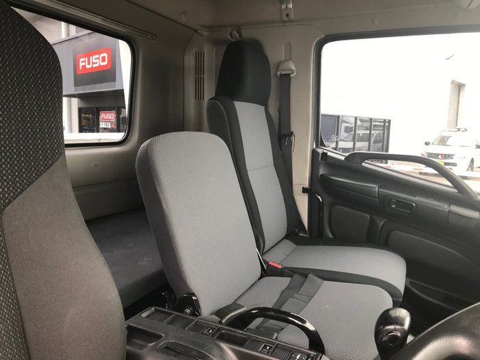 2012 HINO FE 500 SERIES null null WHITE