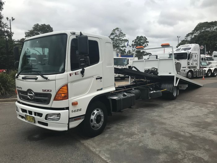 2012 HINO FE 500 SERIES null null WHITE