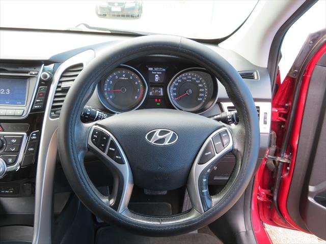 2014 HYUNDAI i30