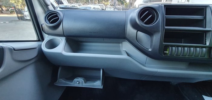 2020 HINO 300 SERIES 921 CUSTOM CHIPPER TIPPER null null White