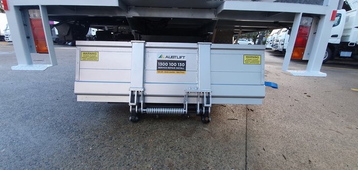 2020 HINO 300 SERIES 616 MEDIUM AUTO null null White