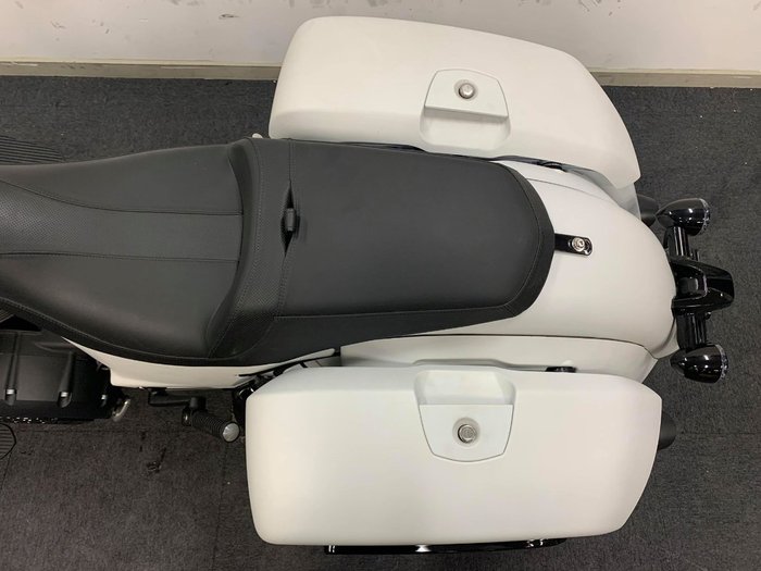 2020 Indian SPRINGFIELD DARK HORSE WHITE