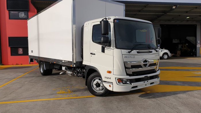 2020 HINO 500 SERIES FD 1124 null null White