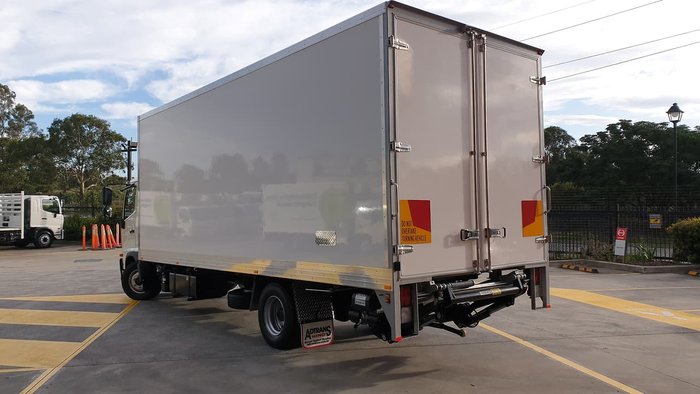 2020 HINO 500 SERIES FD 1124 null null White