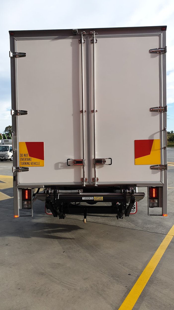 2020 HINO 500 SERIES FD 1124 null null White