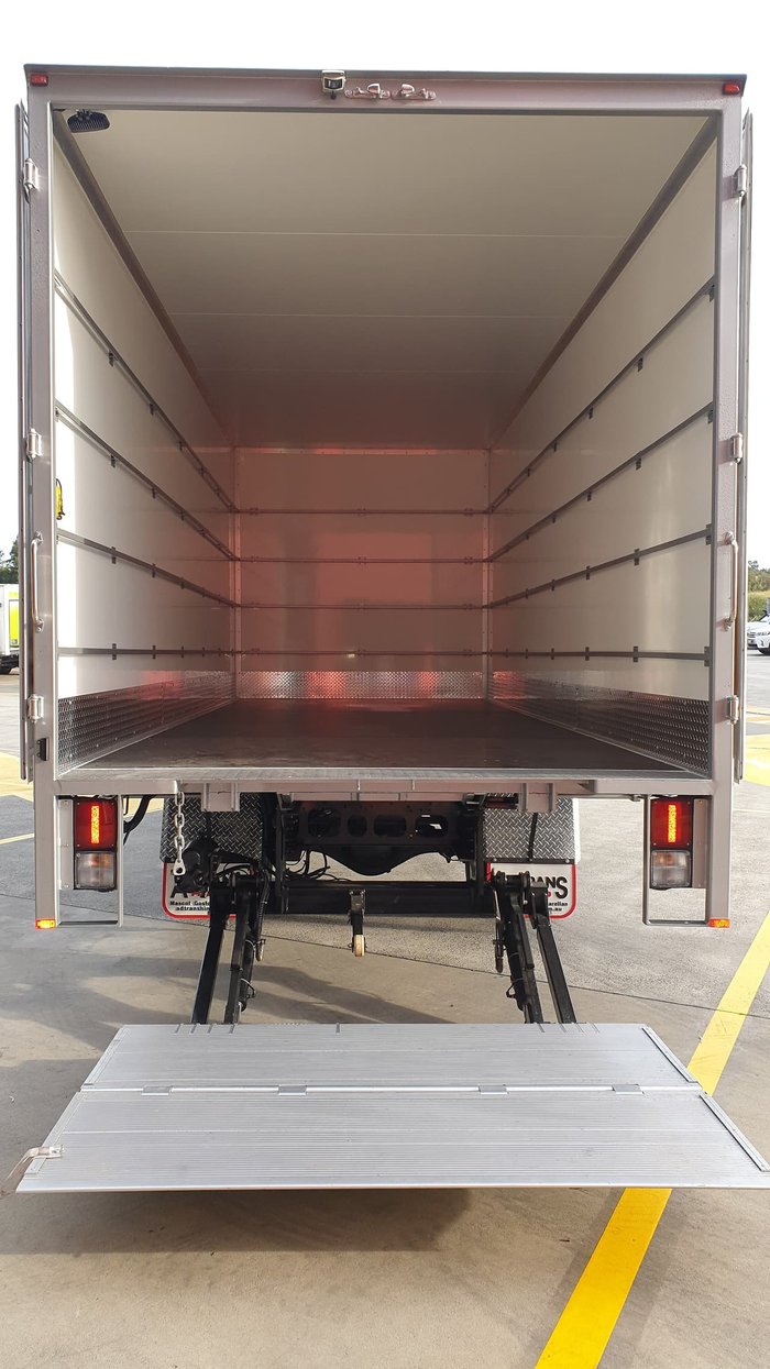 2020 HINO 500 SERIES FD 1124 null null White