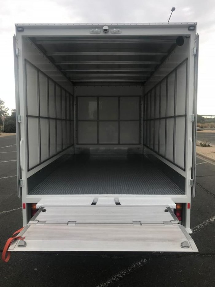 2019 FUSO CANTER 515 WIDE FEB21ER3SFAN null null White