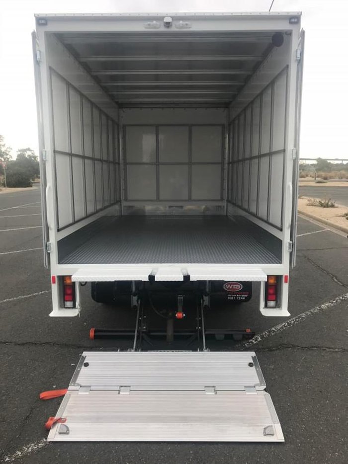 2019 FUSO CANTER 515 WIDE FEB21ER3SFAN null null White