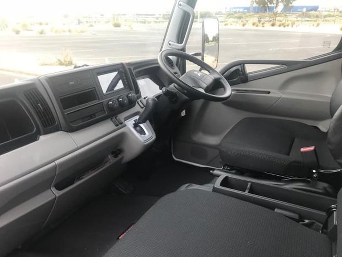 2019 FUSO CANTER 515 WIDE FEB21ER3SFAN null null White