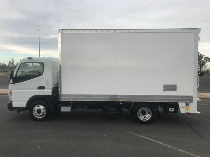 2019 FUSO CANTER 515 WIDE FEB21ER3SFAN null null White