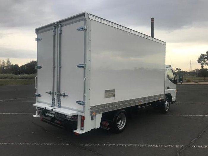 2019 FUSO CANTER 515 WIDE FEB21ER3SFAN null null White