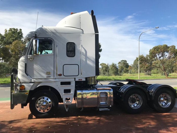 2013 FREIGHTLINER ARGOSY 101 White