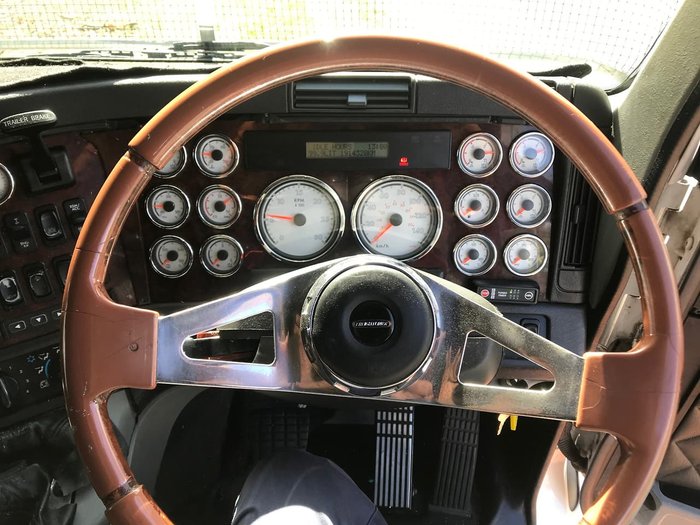 2013 FREIGHTLINER ARGOSY 101 White