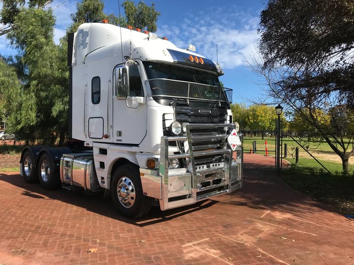 2013 FREIGHTLINER ARGOSY 101 White