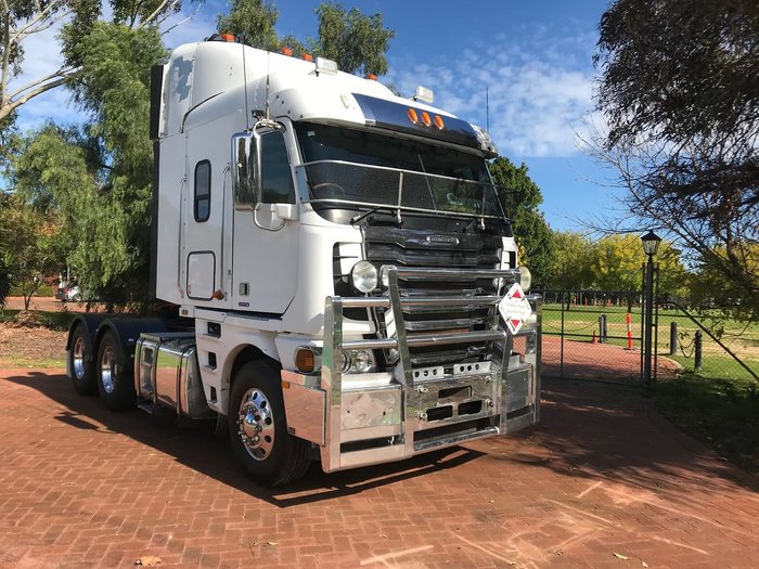 2013 FREIGHTLINER ARGOSY 101 White