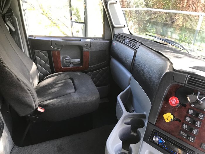 2013 FREIGHTLINER ARGOSY 101 White