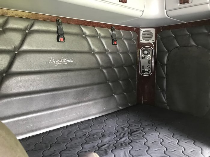 2013 FREIGHTLINER ARGOSY 101 White