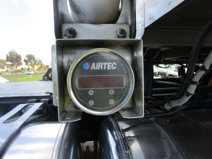 2012 FREIGHTLINER CENTURY CST112 PTO HYD null null white