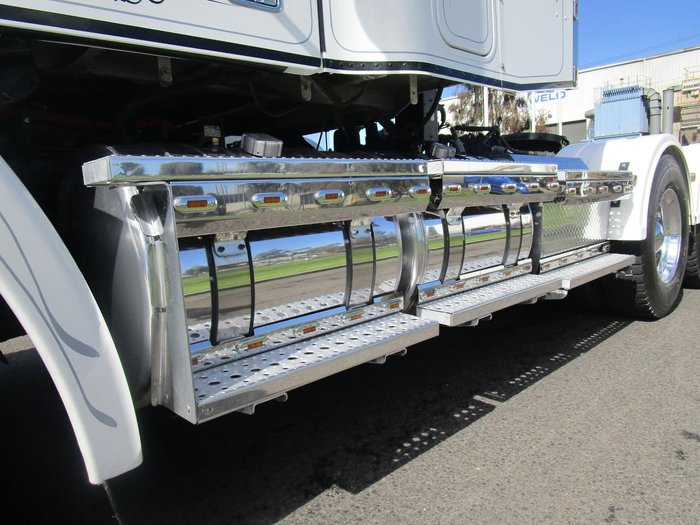 2012 FREIGHTLINER CENTURY CST112 PTO HYD null null white