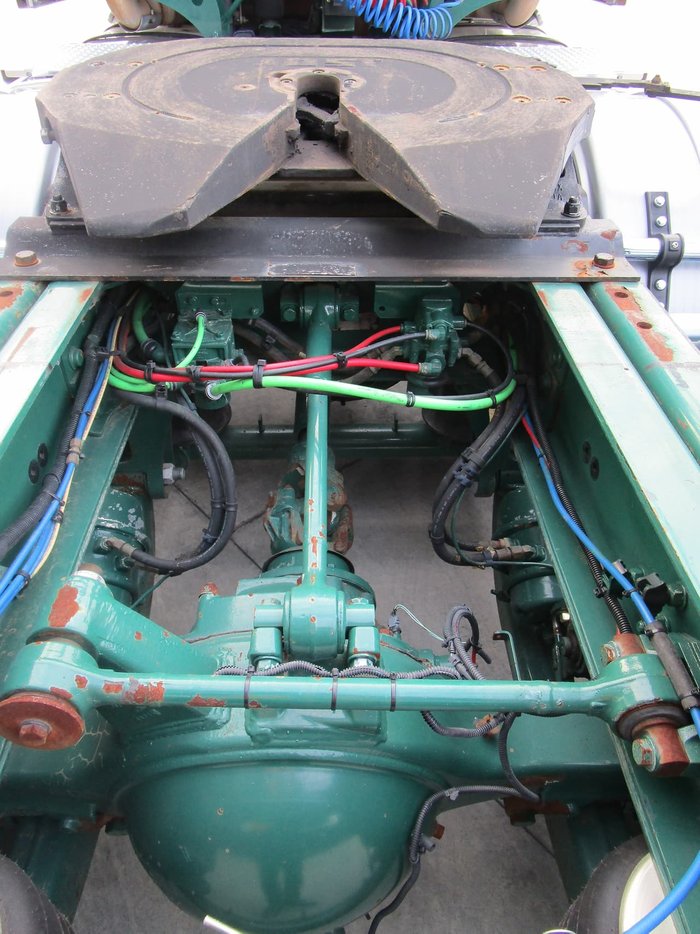 2013 FREIGHTLINER CORONADO SD122 null null GREEN