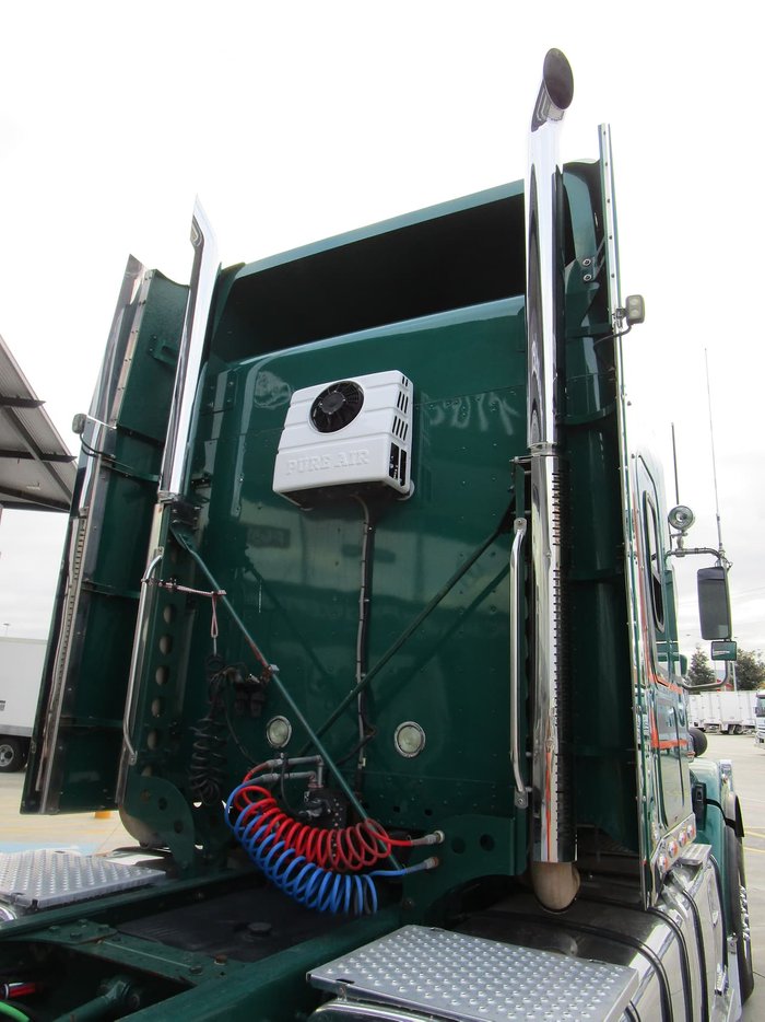 2013 FREIGHTLINER CORONADO SD122 null null GREEN