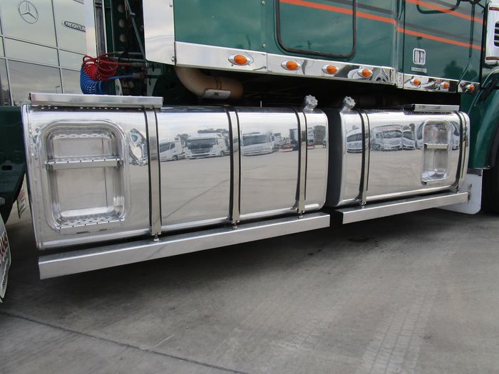 2013 FREIGHTLINER CORONADO SD122 null null GREEN