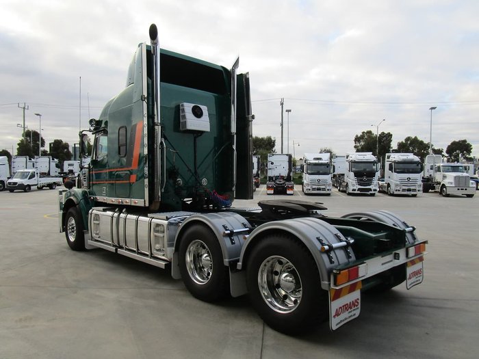 2013 FREIGHTLINER CORONADO SD122 null null GREEN