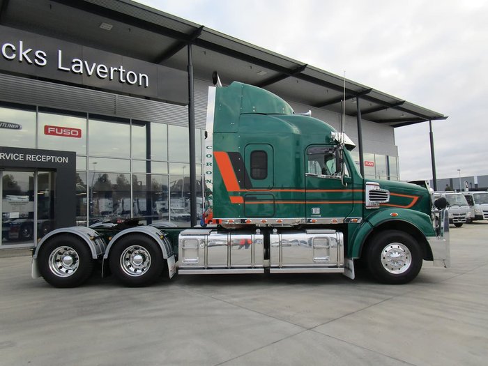2013 FREIGHTLINER CORONADO SD122 null null GREEN