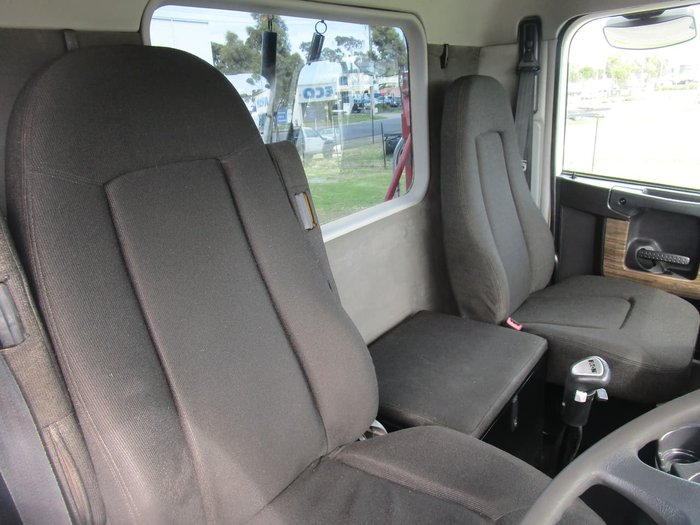 2011 FREIGHTLINER FLX null null WHITE