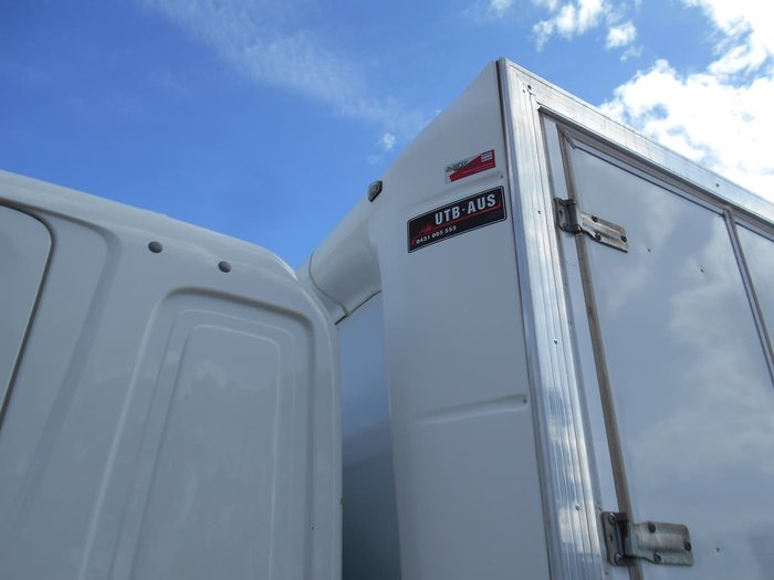 2015 HINO FE 1426 - 500 SERIES null null White