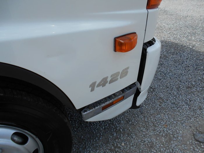 2015 HINO FE 1426 - 500 SERIES null null White