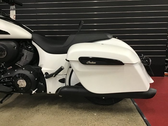 2020 Indian SPRINGFIELD DARK HORSE WHITE