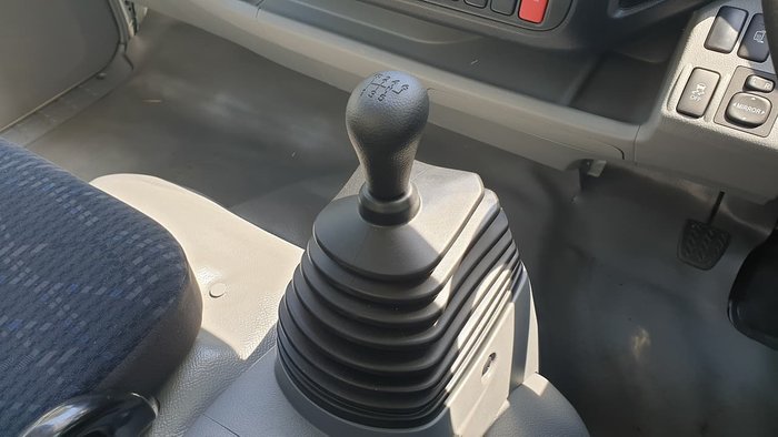 2020 HINO 300 SERIES 617 SHORT TIPPER null null White