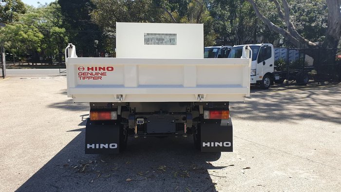 2020 HINO 300 SERIES 616 SHORT AUTO TIPPER null null White