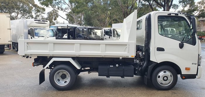 2020 HINO 300 SERIES 616 SHORT AUTO TIPPER null null White