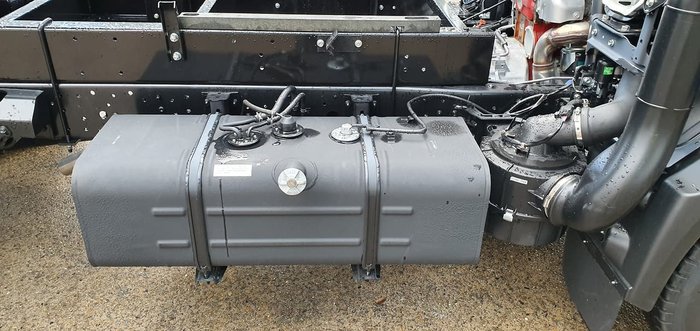 2020 HINO 300 SERIES 616 SHORT AUTO TIPPER null null White