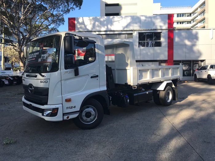 2020 HINO 500 SERIES FC 1124 MT LEAF 3850 TIPPER 3.6 null null White
