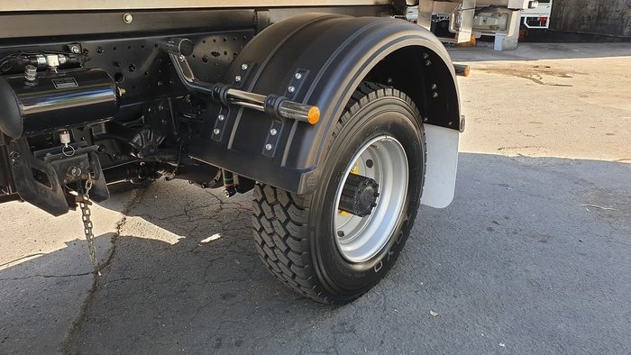 2020 HINO 300 SERIES 817 4X4 CHIPPER TIPPER null null White