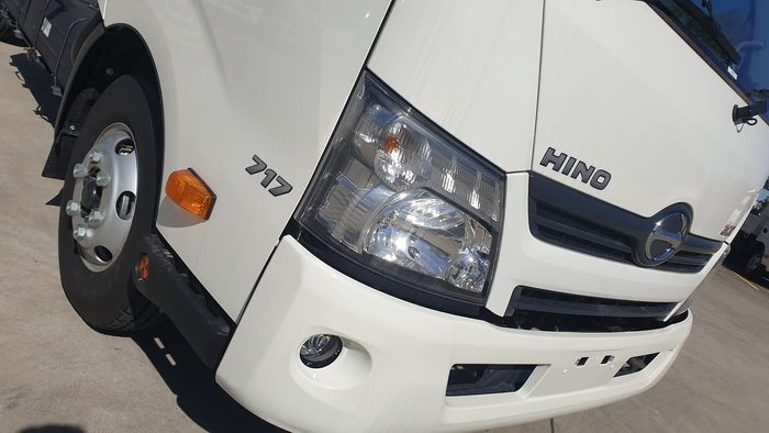 2020 HINO 300 SERIES 717 TIPPER null null White