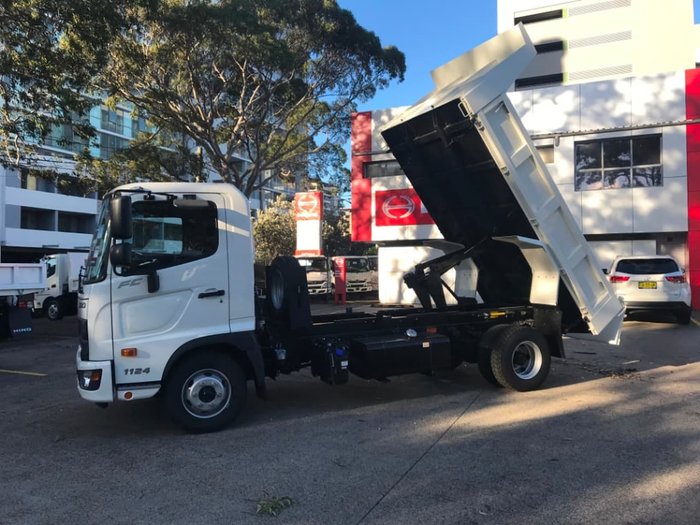 2020 HINO 500 SERIES FC 1124 MT LEAF 3850 TIPPER3.6 null null White
