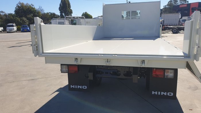 2020 HINO FC 1124 MT TIPPER 4.0 null null White