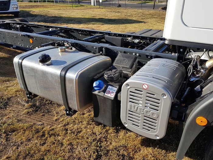 2020 IVECO ML120 SLEEPER CAB MANUAL 250HP null null White